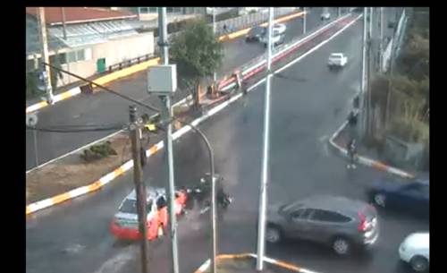 Video: Auto atropella a motociclista en Huixquilucan